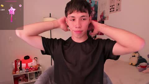 Snapshot of angel_bless19 chatting on 09/28/25, 10:04 Angel help me with 100 thumbs up online show from 09/28/25, 10:04