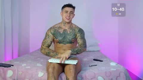 angel_boy01 online show from 12/21/25, 03:41