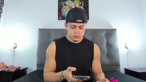 Snapshot of angel_cuervo chatting on 12/09/24, 12:19 Angel Cuervo online show from 12/09/24, 12:19