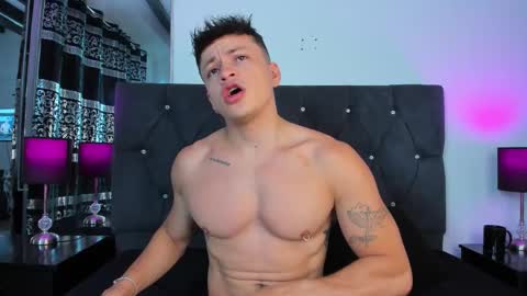 Angel Cuervo online show from 12/15/25, 12:42