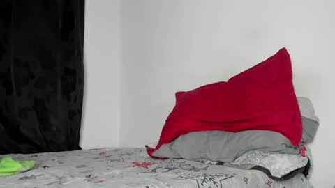 Snapshot of angel_damons_ chatting on 01/17/25, 07:05 Angel Damons online show from 01/17/25, 07:05