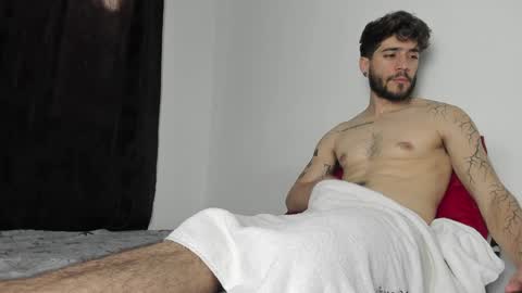 Snapshot of angel_damons_ chatting on 01/21/25, 04:37 Angel Damons online show from 01/21/25, 04:37