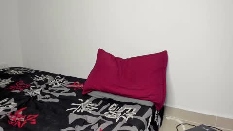 Snapshot of angel_damons_ chatting on 02/05/25, 11:39 Angel Damons online show from 02/05/25, 11:39