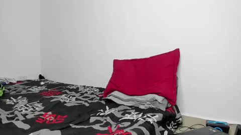 Snapshot of angel_damons_ chatting on 02/21/25, 01:33 Angel Damons online show from 02/21/25, 01:33