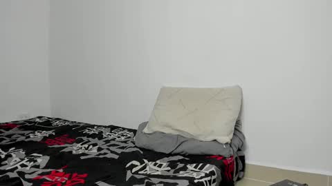 Snapshot of angel_damons_ chatting on 02/28/25, 06:20 Angel Damons online show from 02/28/25, 06:20