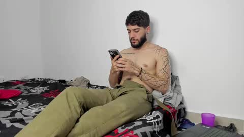 Snapshot of angel_damons_ chatting on 03/03/25, 12:58 Angel Damons online show from 03/03/25, 12:58