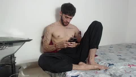 Snapshot of angel_damons_ chatting on 10/04/25, 02:48 Angel Damons online show from 10/04/25, 02:48