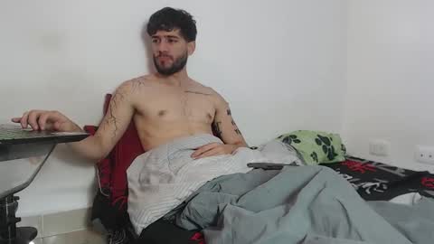 Snapshot of angel_damons_ chatting on 10/23/25, 03:11 Angel Damons online show from 10/23/25, 03:11