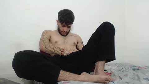 Snapshot of angel_damons_ chatting on 10/29/25, 06:31 Angel Damons online show from 10/29/25, 06:31