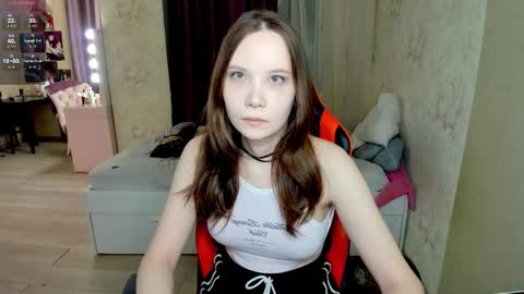 Snapshot of angel_doll585 chatting on 11/26/25, 11:28 Fallen Angel online show from 11/26/25, 11:28