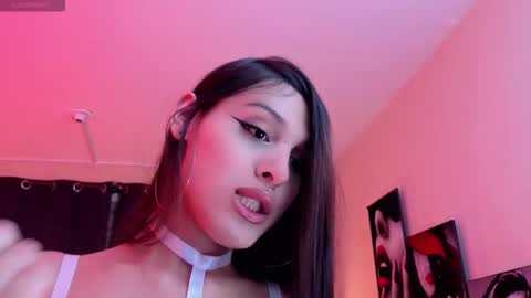 Snapshot of angel_dragun chatting on 10/03/25, 03:58 Angel-dragun online show from 10/03/25, 03:58