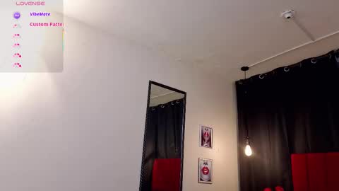 Snapshot of angel_dragun chatting on 10/04/25, 03:15 Angel-dragun online show from 10/04/25, 03:15