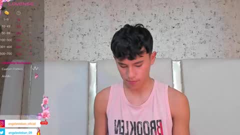 ngel Esteban  online show from 02/16/25, 06:54