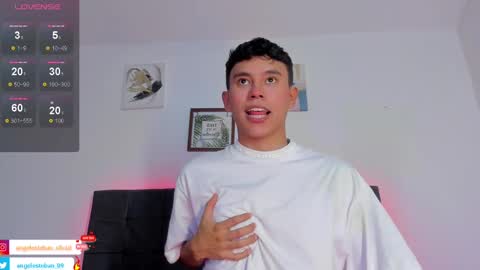 ngel Esteban  online show from 10/30/25, 04:14