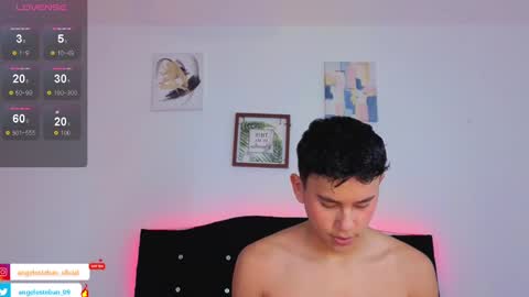 ngel Esteban  online show from 11/04/25, 11:42