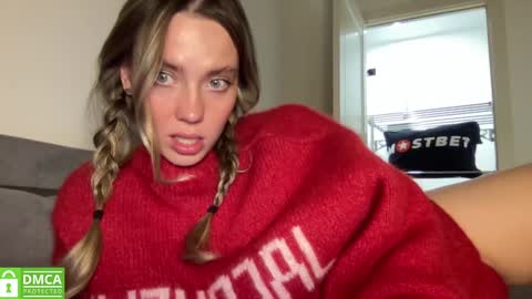 Snapshot of angel_from_sky chatting on 12/27/24, 01:07 Greetings Jess online show from 12/27/24, 01:07