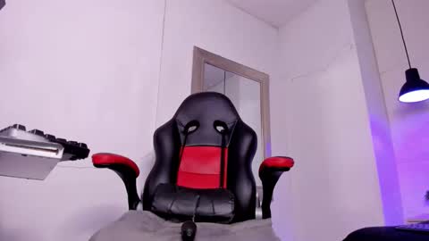 angel hardy online show from 11/17/25, 12:22