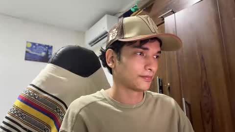 Snapshot of angel_hotc chatting on 11/12/25, 10:30 Angel online show from 11/12/25, 10:30