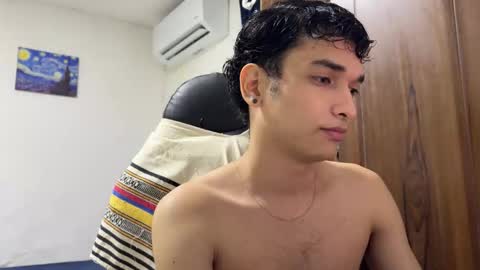 Snapshot of angel_hotc chatting on 11/15/25, 10:48 Angel online show from 11/15/25, 10:48