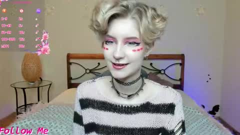 Snapshot of angel_julles chatting on 10/31/25, 02:12 Angel Dust online show from 10/31/25, 02:12