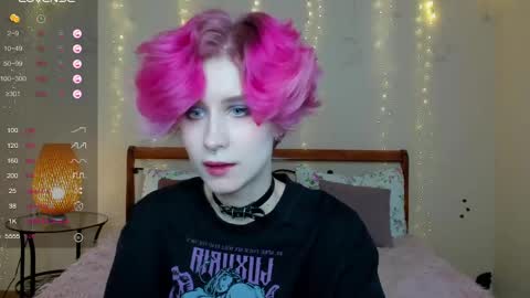 Snapshot of angel_julles chatting on 05/10/26, 09:36 Angel Dust online show from 05/10/26, 09:36