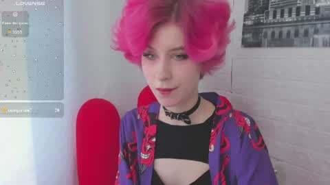 Snapshot of angel_julles chatting on 06/18/26, 06:35 Angel Dust online show from 06/18/26, 06:35
