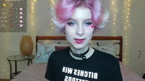 Snapshot of angel_julles chatting on 06/21/26, 03:58 Angel Dust online show from 06/21/26, 03:58