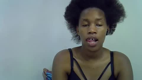 angel_mia5 online show from 11/11/25, 09:09