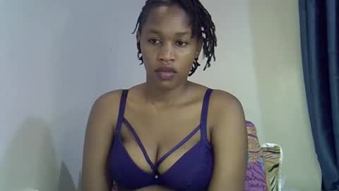 angel_mia5 online show from 05/06/26, 10:48