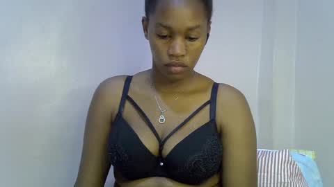 Snapshot of angel_mia5 chatting on 07/22/26, 02:42 angel_mia5 online show from 07/22/26, 02:42