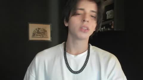 Snapshot of angel_miguel_ chatting on 07/24/26, 08:29 Angel Scott online show from 07/24/26, 08:29