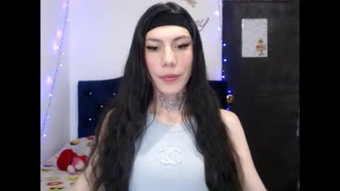 Snapshot of angel_moon69_ chatting on 01/09/25, 11:25 follow me instagram amymiranda69 online show from 01/09/25, 11:25