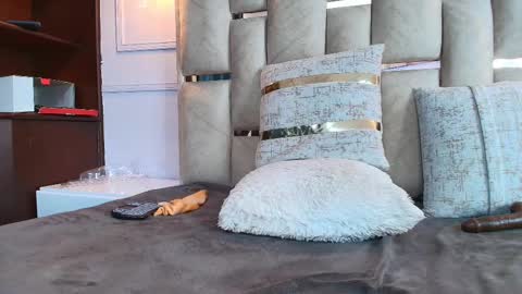 Nicolle  online show from 03/06/25, 05:43