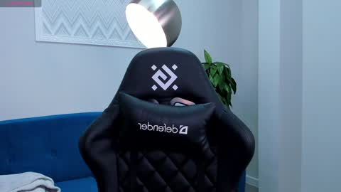 Snapshot of angel_sapphire_ chatting on 12/03/24, 03:55 Angel My schedule GTM2 Mon Tue Wen Thu Fri 0900am-0400pm online show from 12/03/24, 03:55