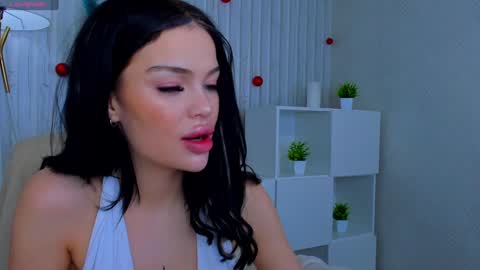 Snapshot of angel_sapphire_ chatting on 12/21/24, 02:58 Angel My schedule GTM2 Mon Tue Wen Thu Fri 0900am-0400pm online show from 12/21/24, 02:58