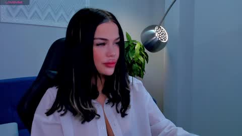 Snapshot of angel_sapphire_ chatting on 12/22/24, 02:06 Angel My schedule GTM2 Mon Tue Wen Thu Fri 0900am-0400pm online show from 12/22/24, 02:06