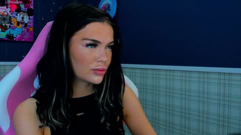 Snapshot of angel_sapphire_ chatting on 12/23/24, 08:22 Angel My schedule GTM2 Mon Tue Wen Thu Fri 0900am-0400pm online show from 12/23/24, 08:22