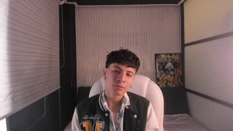 Snapshot of angel_st1 chatting on 04/09/26, 12:10 Angel online show from 04/09/26, 12:10