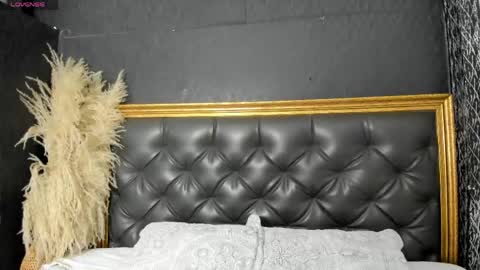 Angel online show from 05/17/26, 04:32
