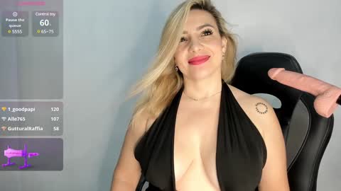 Snapshot of angel_vibes_ chatting on 02/08/25, 04:57 Angel online show from 02/08/25, 04:57