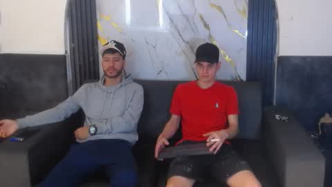 angel_villareal_ online show from 03/10/26, 05:45