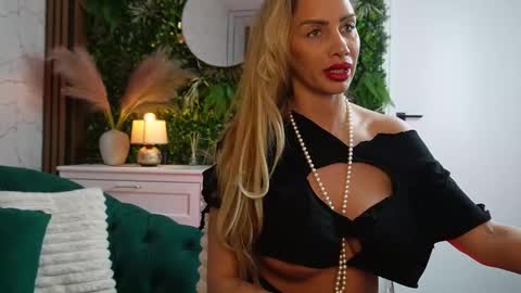 Anysia online show from 02/19/26, 05:36