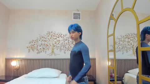 Snapshot of angel_yuhog chatting on 11/12/25, 10:52 Angel online show from 11/12/25, 10:52