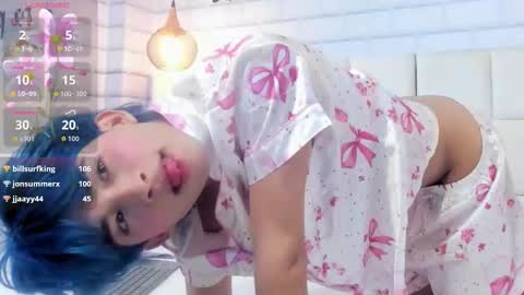 Snapshot of angel_yuhog chatting on 11/21/25, 01:43 Angel online show from 11/21/25, 01:43