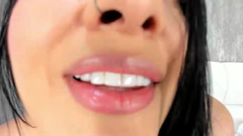 Angela online show from 10/22/25, 01:55