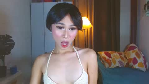 Snapshot of angela_mccollins chatting on 10/06/25, 11:46 angela online show from 10/06/25, 11:46