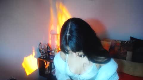  Angela  online show from 10/19/25, 01:50
