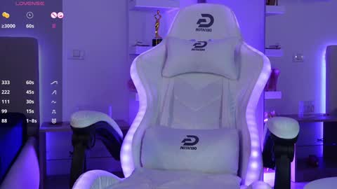 Snapshot of angela_myst chatting on 02/07/25, 06:14 Angela online show from 02/07/25, 06:14