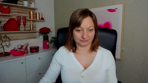 Angela online show from 04/08/26, 05:29