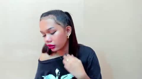 Snapshot of angela_star888 chatting on 11/07/25, 06:24 angela_star888 online show from 11/07/25, 06:24